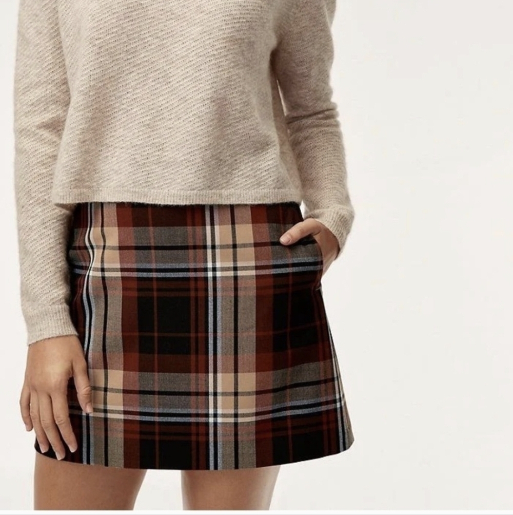 NWT Wilfred Aritzia Plaid Mini Skirt Brown Beige Preppy Dark Academia Size 00
